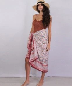 Hat Attack Canopy Hat In Natural With Black Scarf