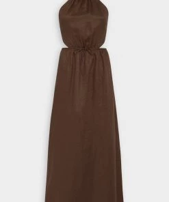 FAITHFULL THE BRAND La Piedra Maxi Dress In Plain Chocolate Just In