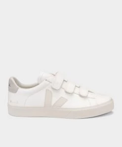 Veja - Men Recife Logo Leather Men Sneaker In Natural Logo