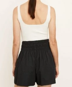 Vince. Just In Smocked Short In Black